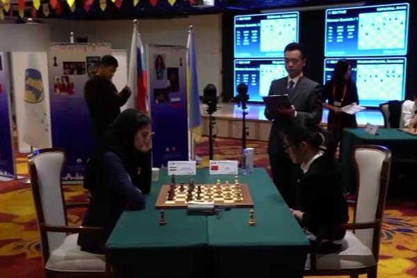 国际象棋冠军嫁给卡塔尔（嫁给卡塔尔的国际象棋冠军，如何征服棋盘之外的人生）.