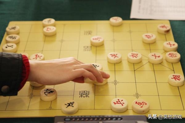 初学下象棋的走法（如何开局下好象棋？探索初学者的第一步策略！）.