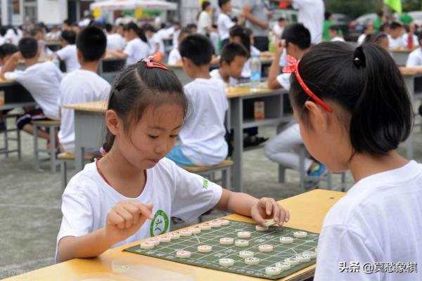 象棋开局布阵法图片 图解（如何利用开局布阵法赢得象棋比赛）.