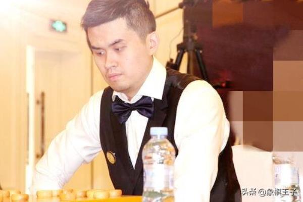 象棋大师第一步怎么走（探寻象棋大师赢在起跑线的神秘第一步）.