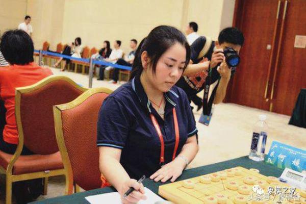 山东女子象棋大师陆慧中图片（陆慧中，山东女子象棋大师的风采，你领略了吗）.