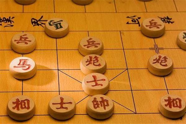 双人象棋同一个手机（手机上的双人象棋，如何实现同步对决）.