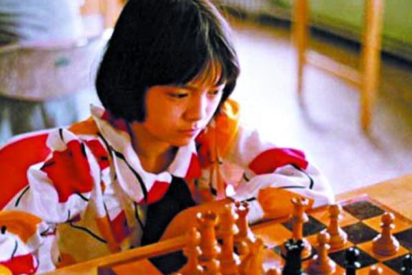 中国仔国际象棋大师有谁（谁是中国在国际象棋界的璀璨明星）.