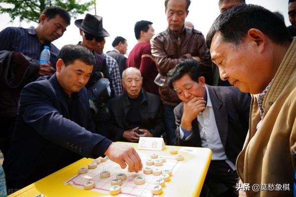 象棋初学者入门教程（象棋入门教程，棋盘上的智慧之旅，你准备好了吗）.