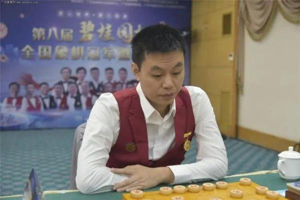 中国象棋大师许银川（许银川，中国象棋的传奇大师，你了解他的故事吗）.