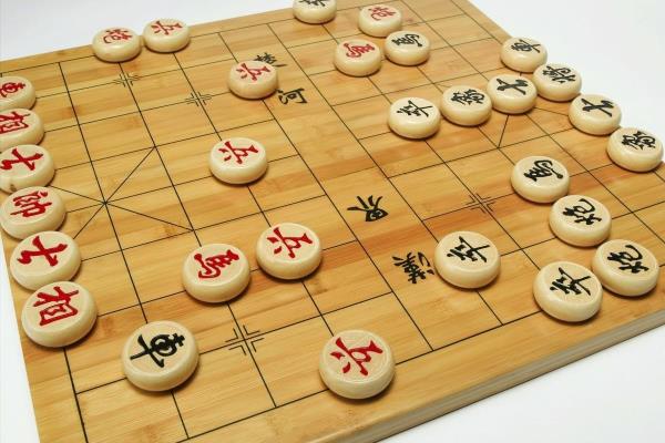 中国象棋步法口诀教程（中国象棋步法口诀教程，如何快速掌握棋盘上的乾坤）.