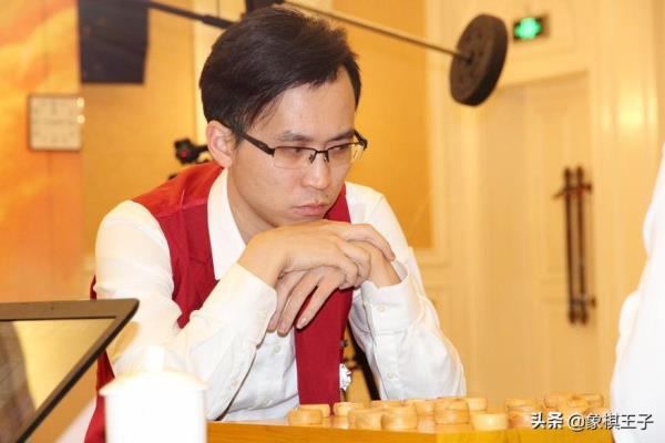 中国象棋特级大师怎么赢（如何破解中国象棋特级大师的布局策略）.