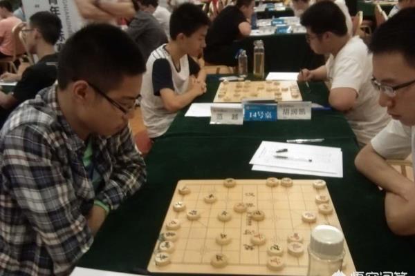 中国象棋怎么下初学（初学者如何轻松掌握中国象棋基本玩法）.