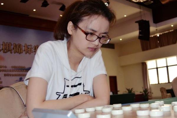 象棋女大师宋洁（宋洁——女子象棋界的璀璨明星，为何她如此受人瞩目）.