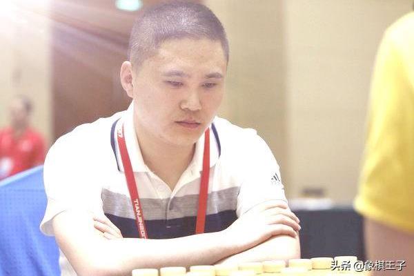 鹤岗象棋公开赛（鹤岗象棋公开赛，谁将成为下一个棋王）.