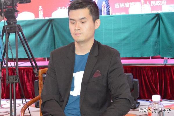 象棋顶级强软精彩对决（谁将成为棋坛霸主，顶级强软如何决战）.