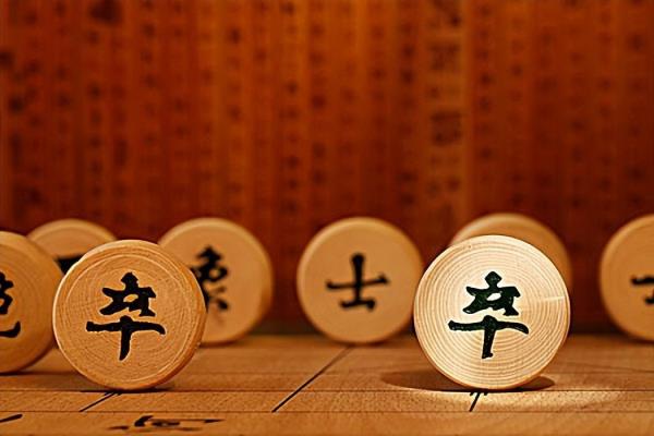 学象棋的口诀顺口溜（掌握象棋秘籍，成为棋艺高手）.