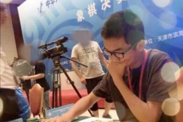 会中国象棋学国际象棋快么（掌握中国象棋技巧，助力国际象棋进阶）.