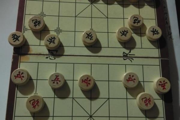 象棋怎么玩新手教程最简单易学（如何轻松掌握象棋基本玩法）.