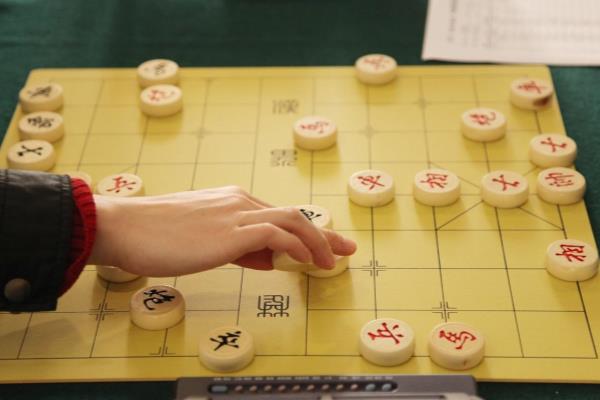 象棋的意义60字怎么写（探究棋盘背后的哲学智慧，如何用60字诠释千年国粹的魅力）.