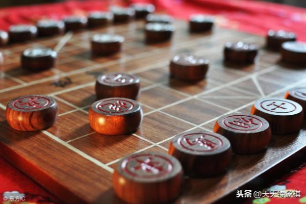 钟珍象棋真实水平（钟珍象棋真实水平揭秘，她能否成为下一个女子象棋大师）.