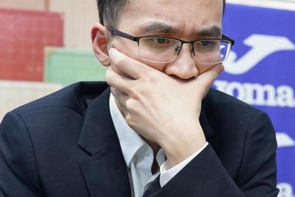 象棋山顶赛第一名是谁（谁将问鼎象棋山顶赛之巅，荣膺冠军宝座）.