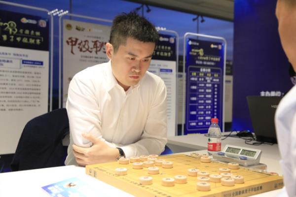 郑惟桐象棋直播精彩对局在哪看（想要一睹郑惟桐的象棋绝技？快来看这场直播！）.