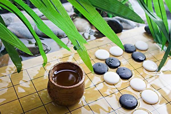 象棋和围棋谁出现得更早（究竟谁才是棋艺的鼻祖？探寻围棋与象棋的起源之谜）.