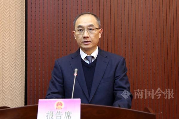 柳州市中级人民法院刑事审判第二庭长的任免